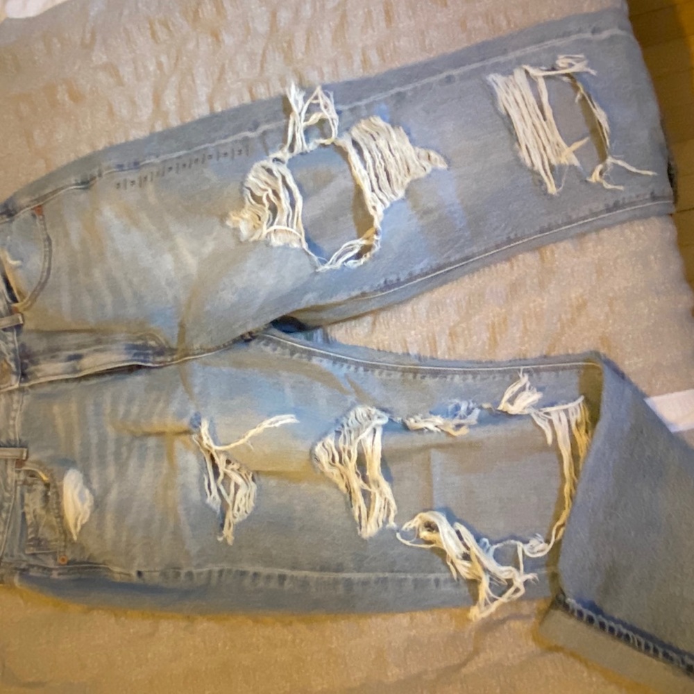 NWOT AE Highest Rise Ripped Mom Jeans